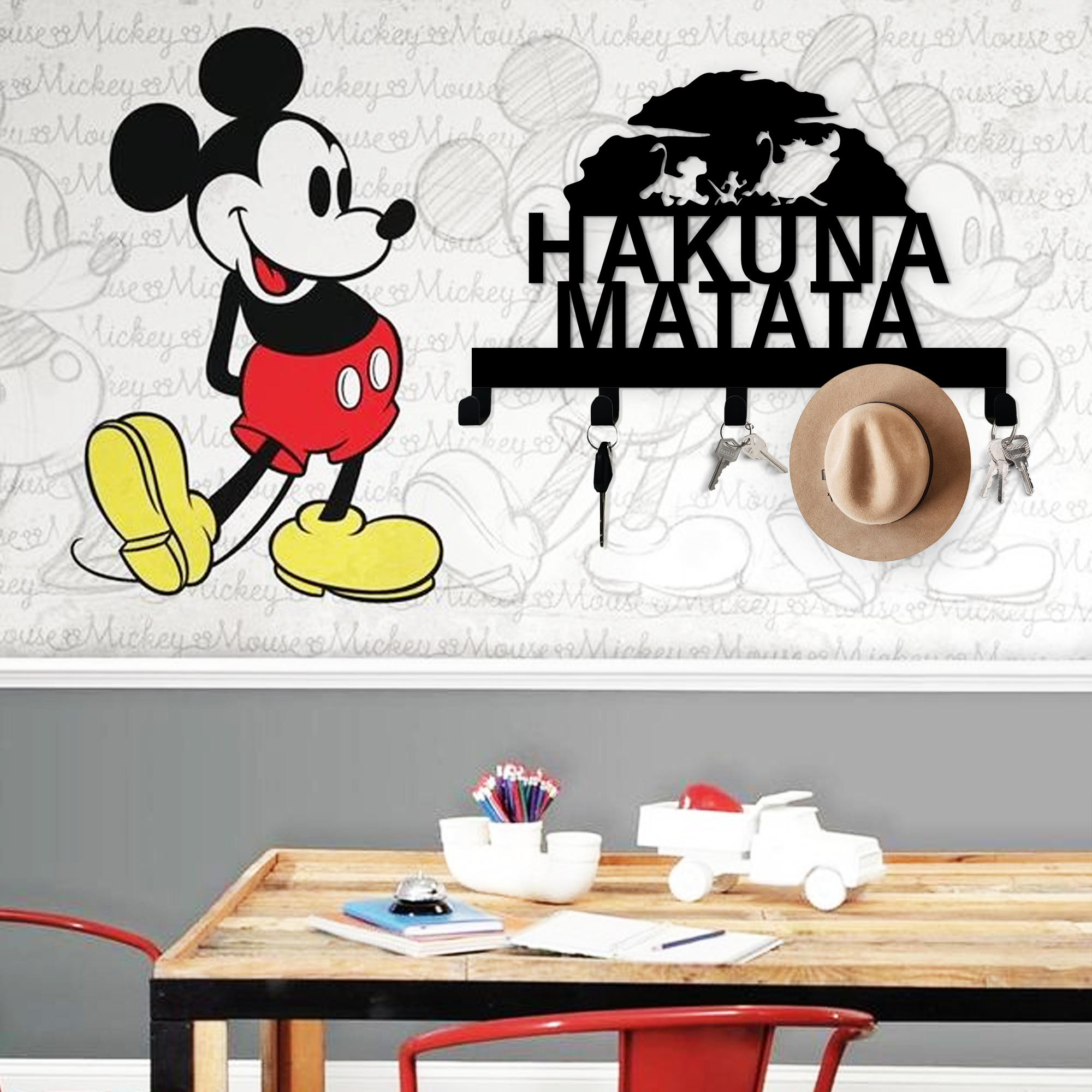 Hakuna Matata King Key Hanger - Kids Love for Comics Room Decor